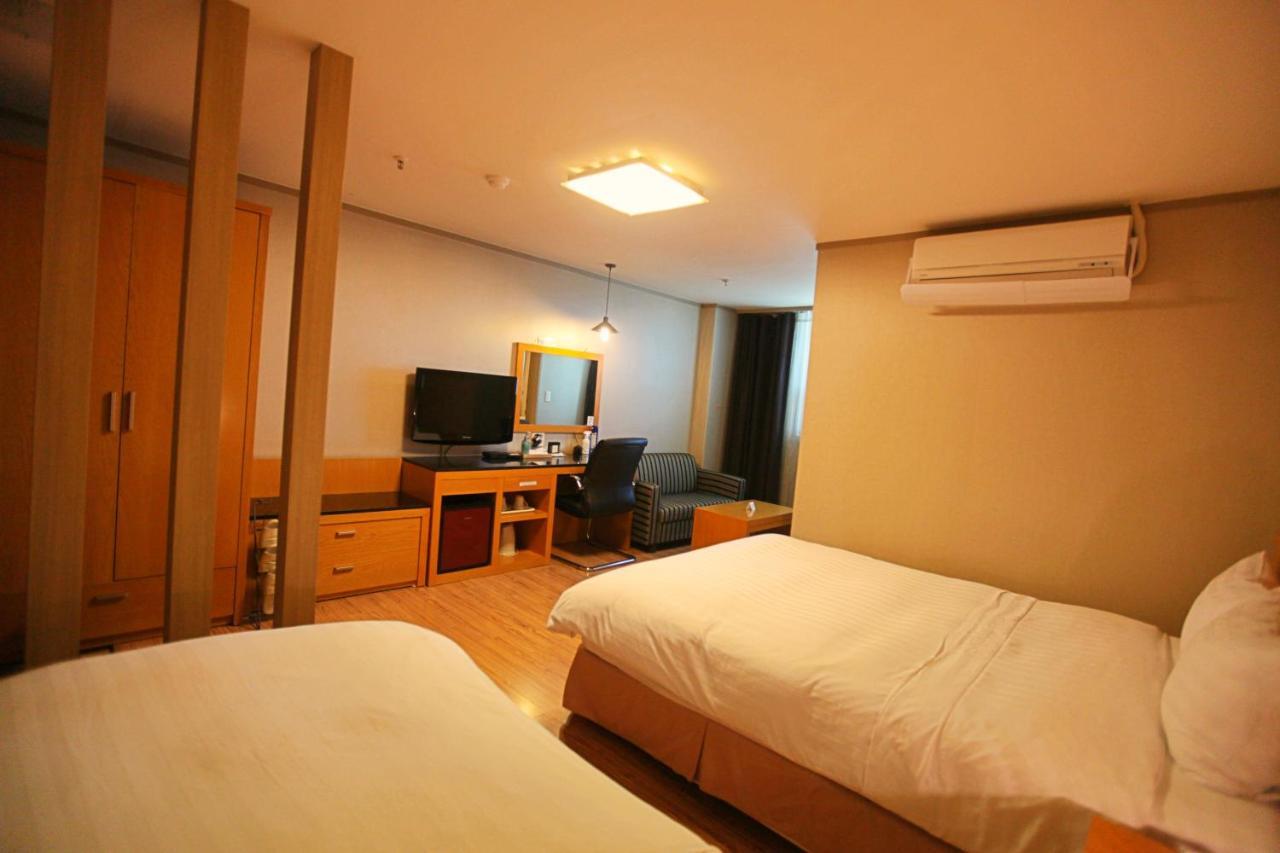 Changwon At Business Hotel Exterior foto